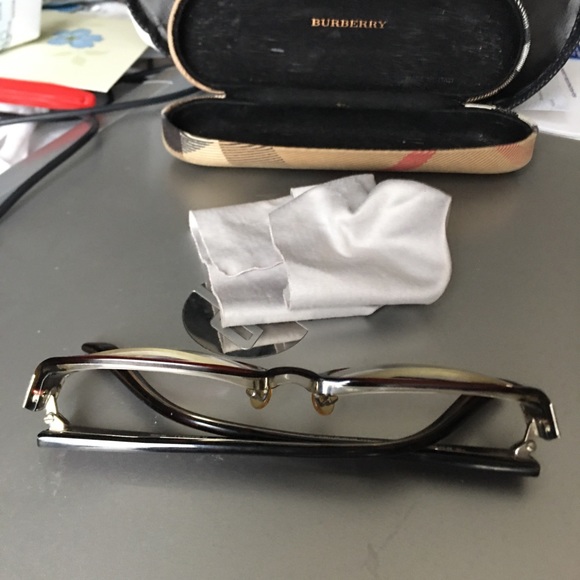 Burberry eyeglasses - Picture 5 of 5